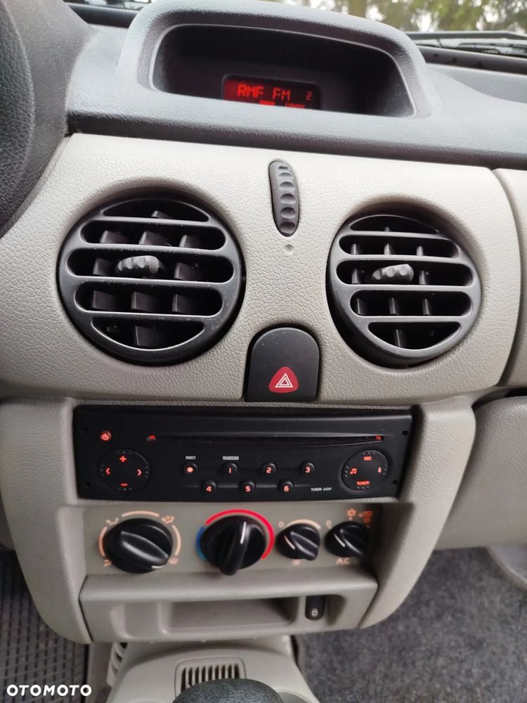 Renault Kangoo 1.6 16V Expression - 20