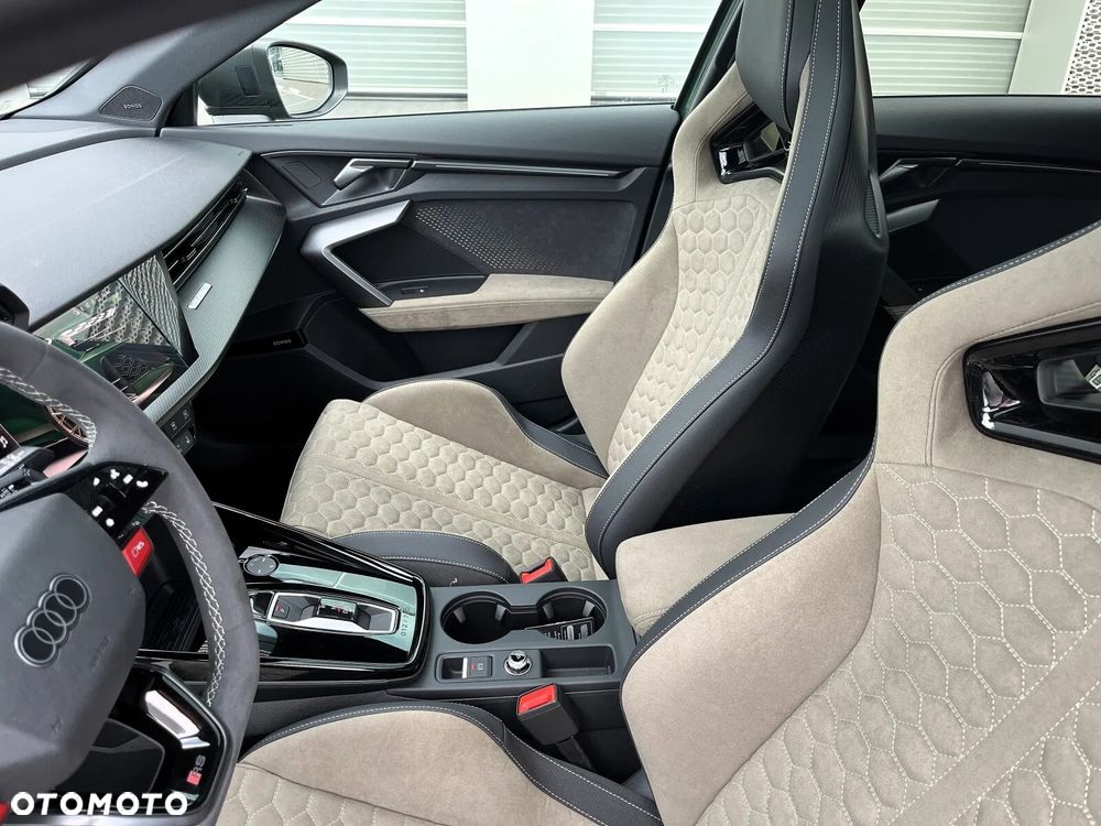 Audi RS3 Sportback TFSI Quattro S tronic - 21