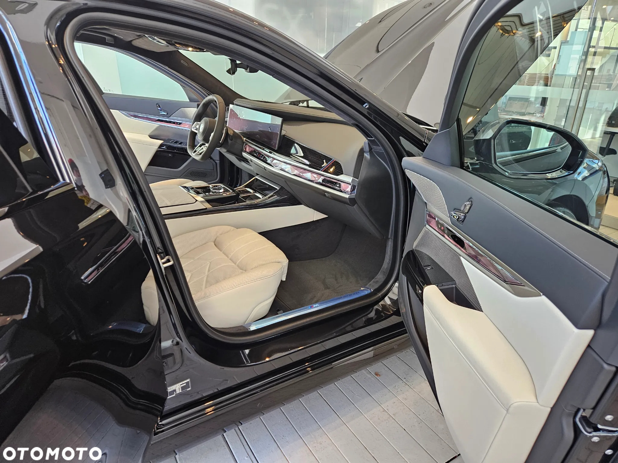 BMW Seria 7 - 12