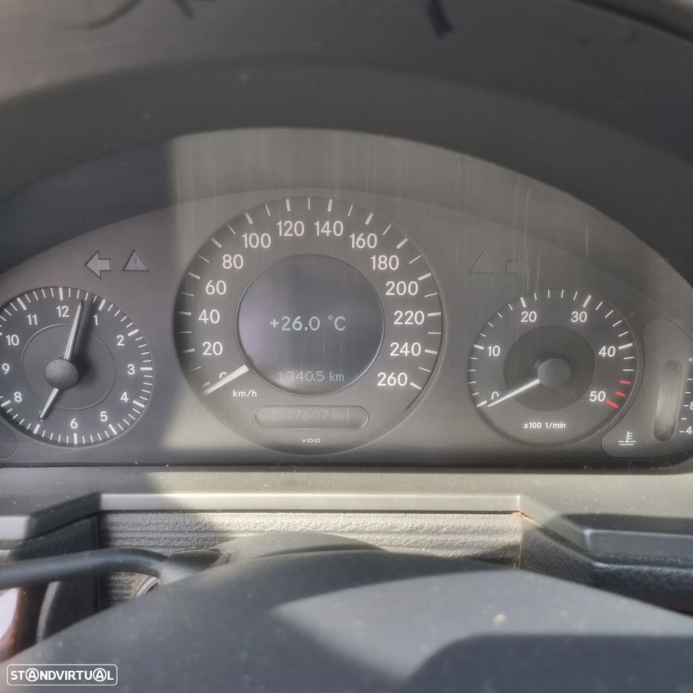 Mercedes-Benz E 270 - 10