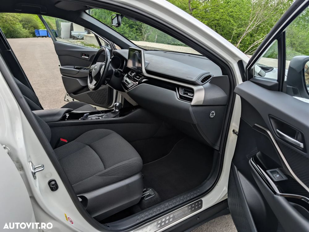Toyota C-HR Lounge - 28