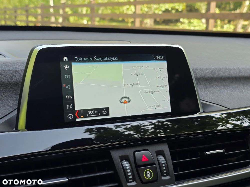 BMW X1 sDrive16d - 11