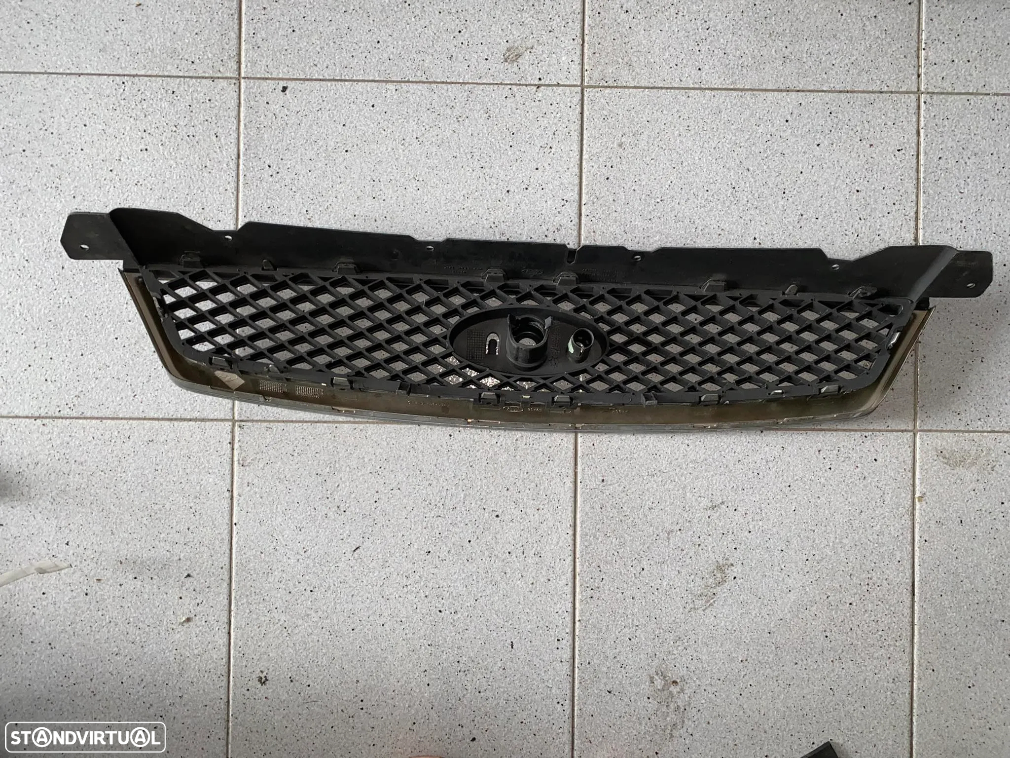 Grelha Frontal Ford Focus - 2004 / 2011 - G389 - 3