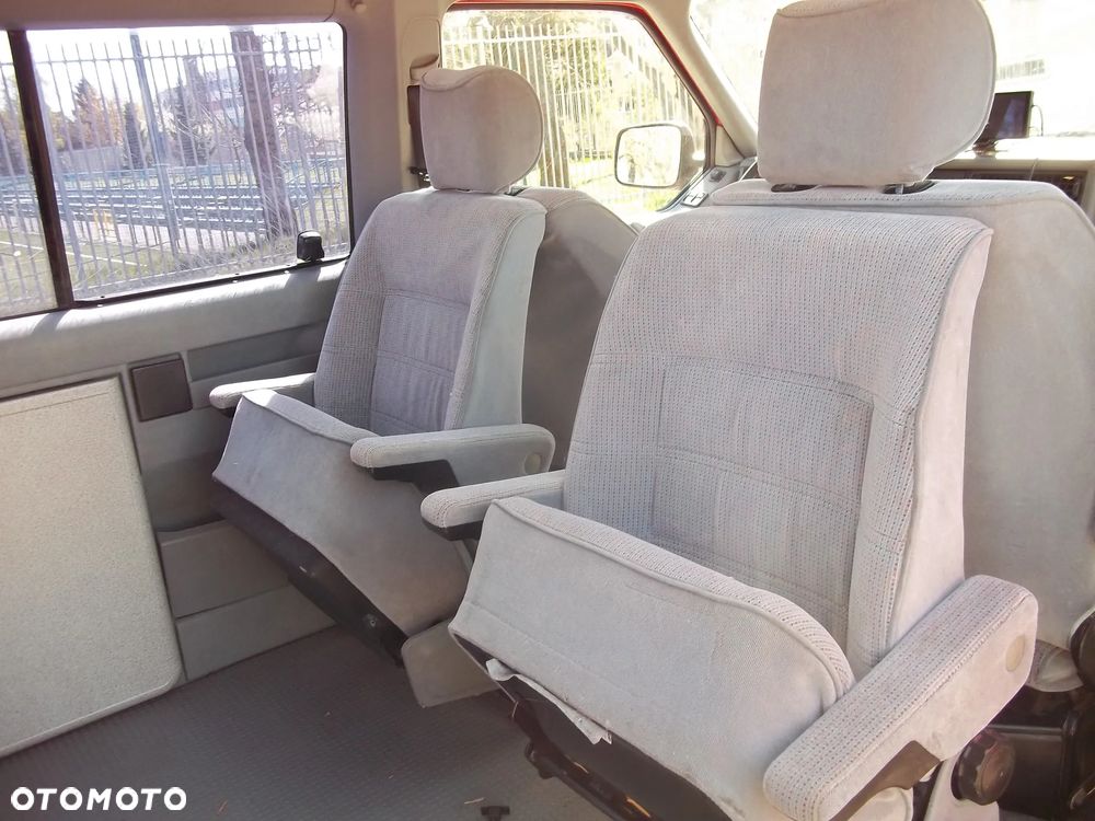 Volkswagen Multivan - 15