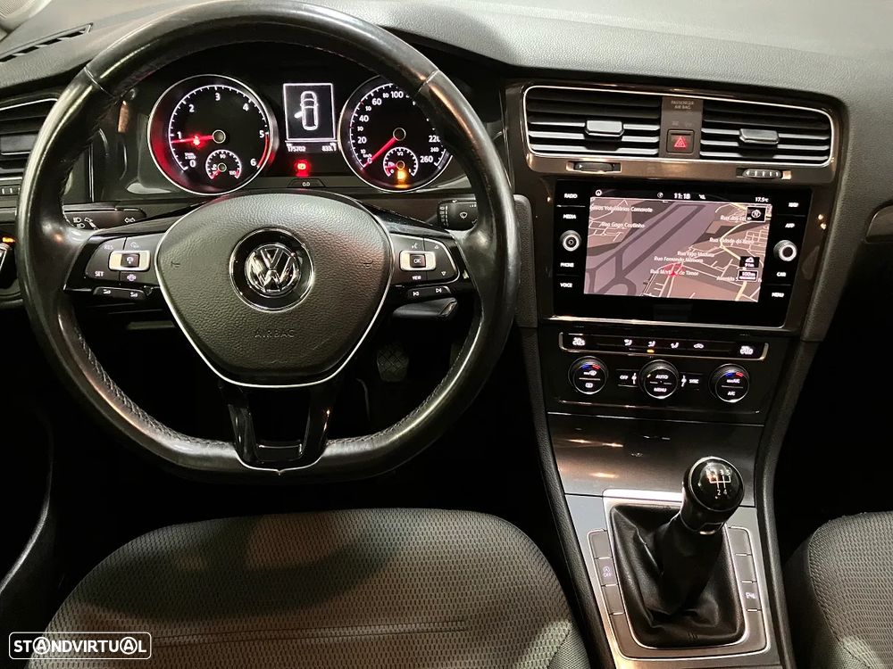 VW Golf Variant 1.6 TDi Confortline - 20