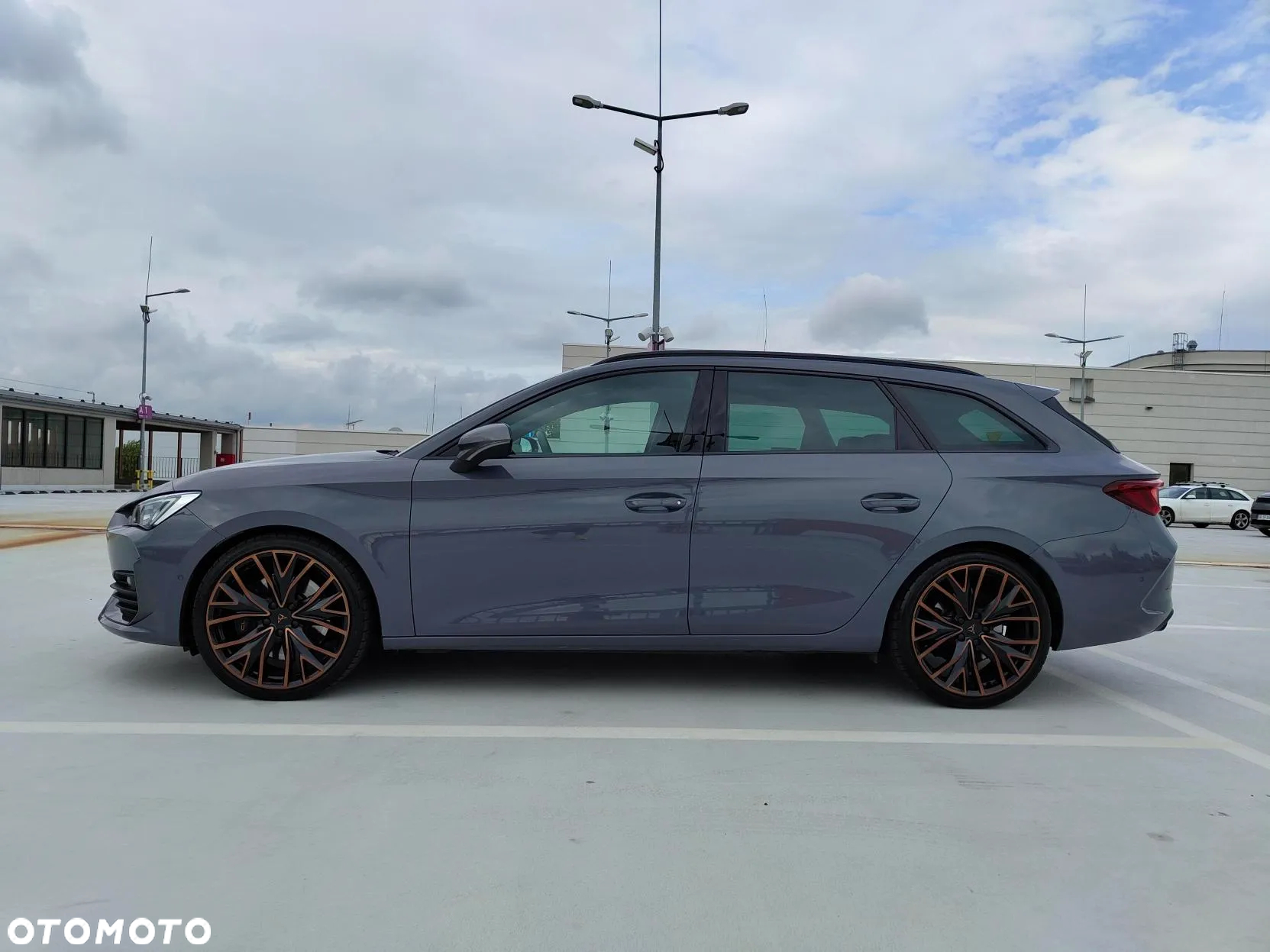 Cupra Leon Sportstourer - 2