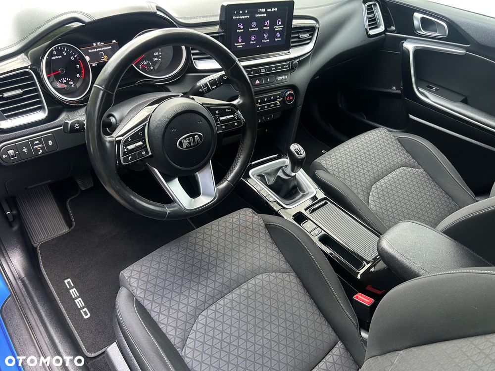 Kia Ceed 1.4 T-GDI OPF Platinum Edition - 22