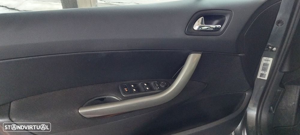 Peugeot 308 1.4 16V Premium - 4