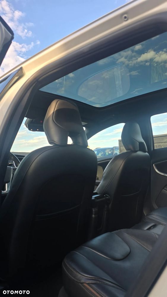 Volvo V40 Cross Country T3 Drive-E Summum - 14