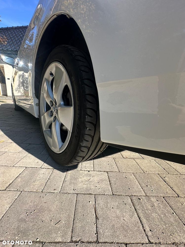 Toyota Prius Plug-in 1.8 HSD Prestige - 17