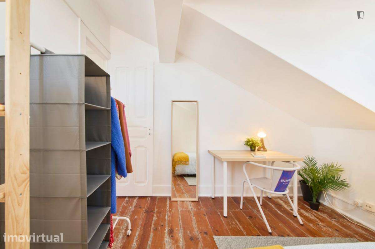 Quarto - localizado em São Bento Lisbon - Grande imagem: 4/29