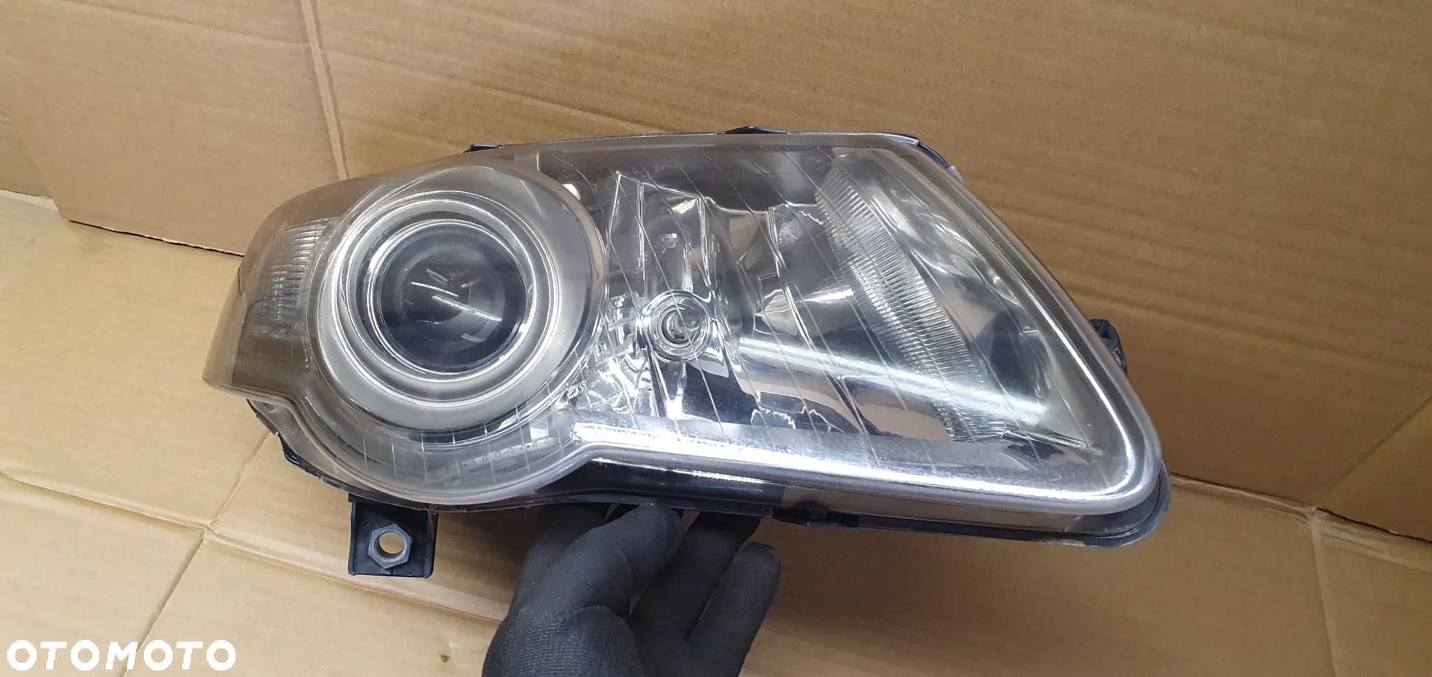 Lampa prawy przód przednia prawa VW Passat B6 3C0941006AB - 4