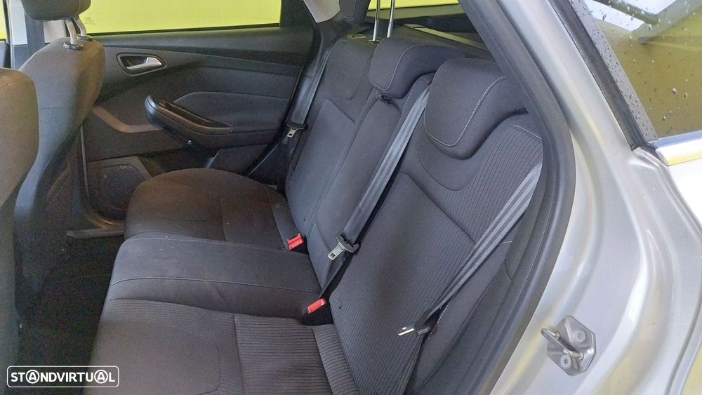Ford Focus 1.0 SCTi Titanium Best - 16