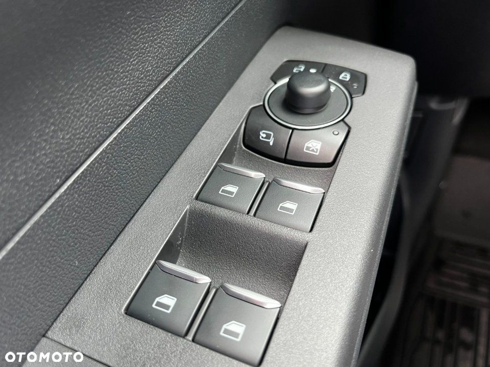 Ford Tourneo Courier - 11