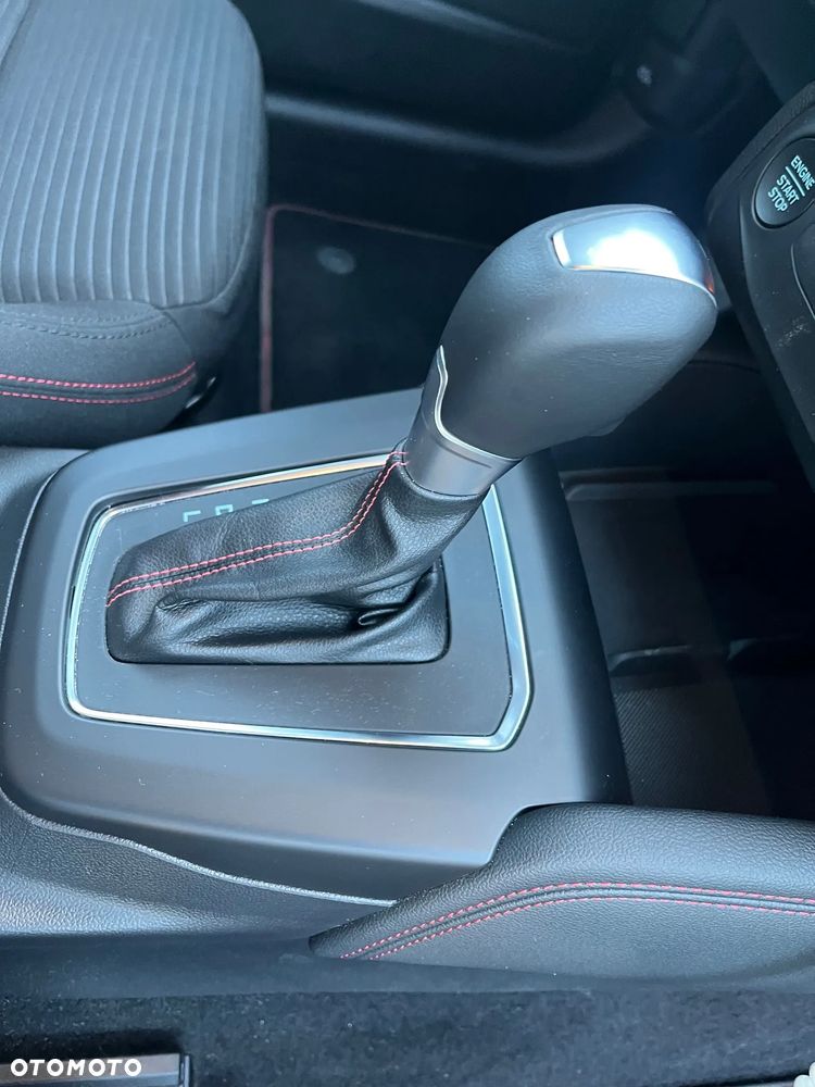 Ford Focus 1.0 EcoBoost mHEV ST-Line X - 11