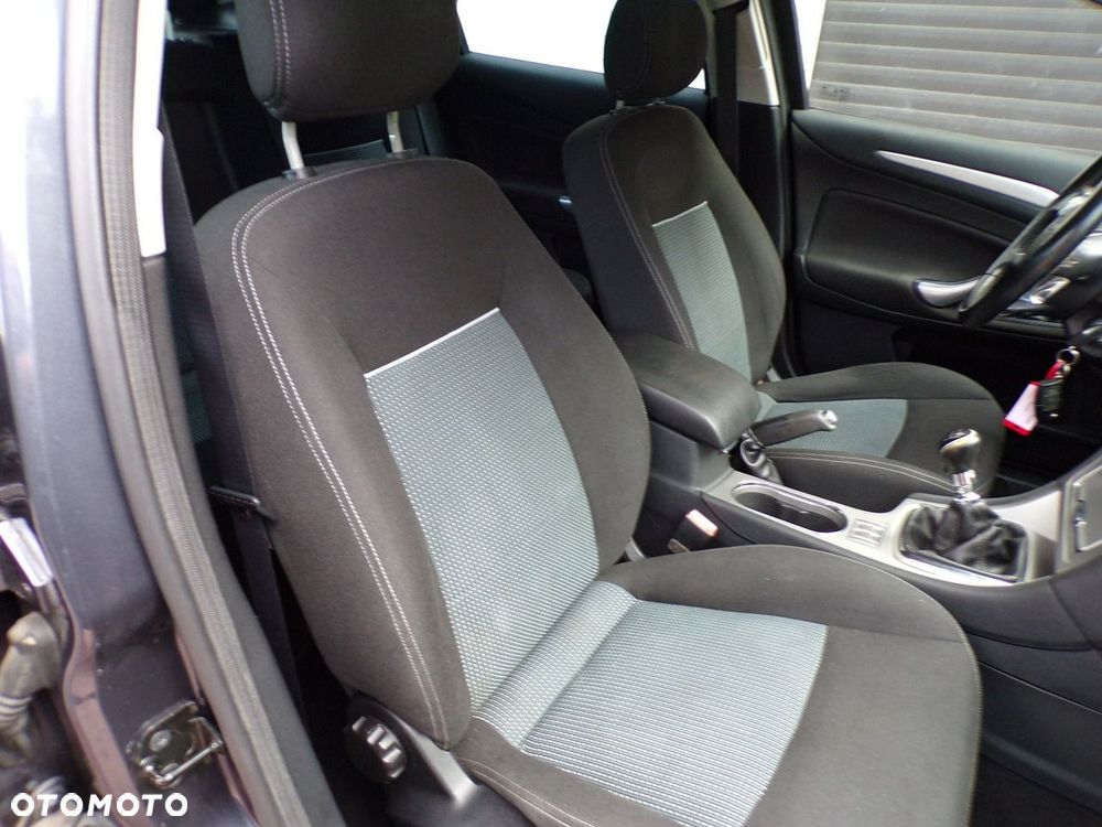 Ford Mondeo - 24