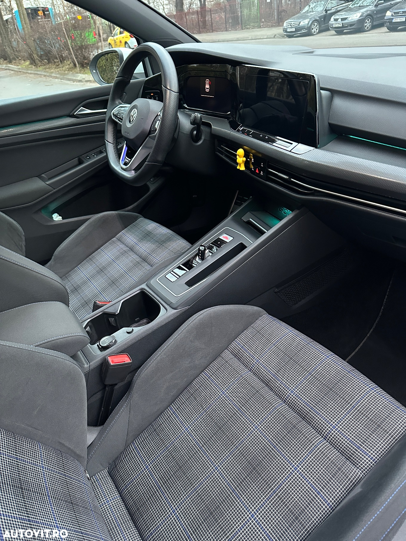 Volkswagen Golf - 16