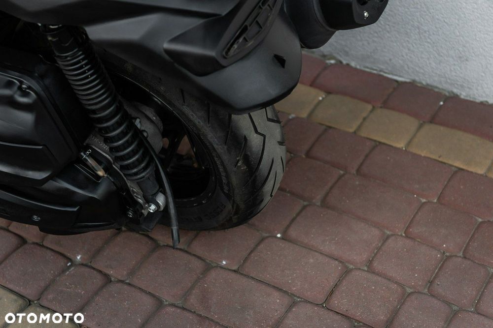 Yamaha X-max - 11