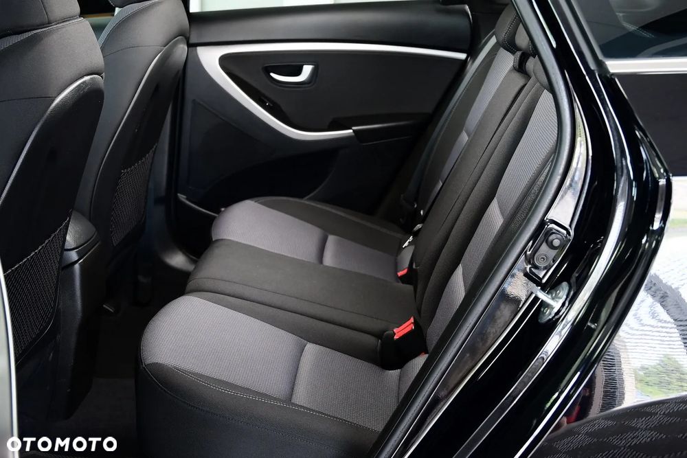 Hyundai i30 i30cw 1.6 Automatik Style - 20