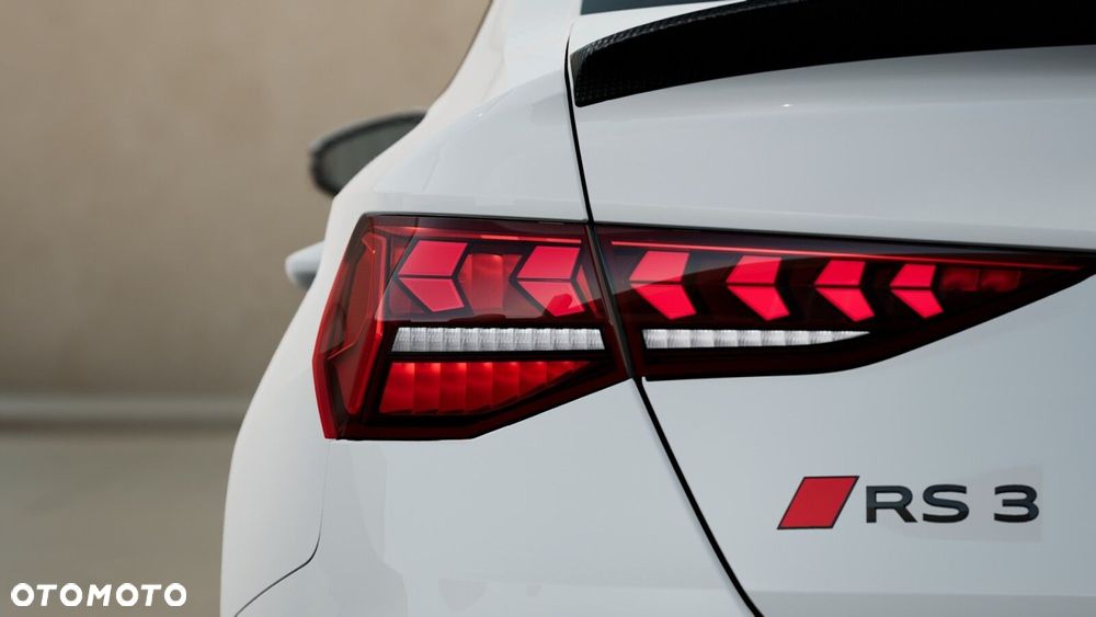 Audi RS3 Limousine - 7