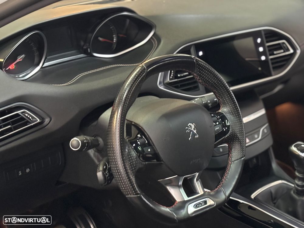 Peugeot 308 SW 1.2 PureTech GT Line - 32