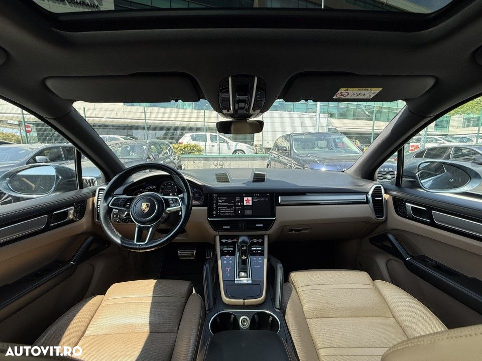 Porsche Cayenne - 19