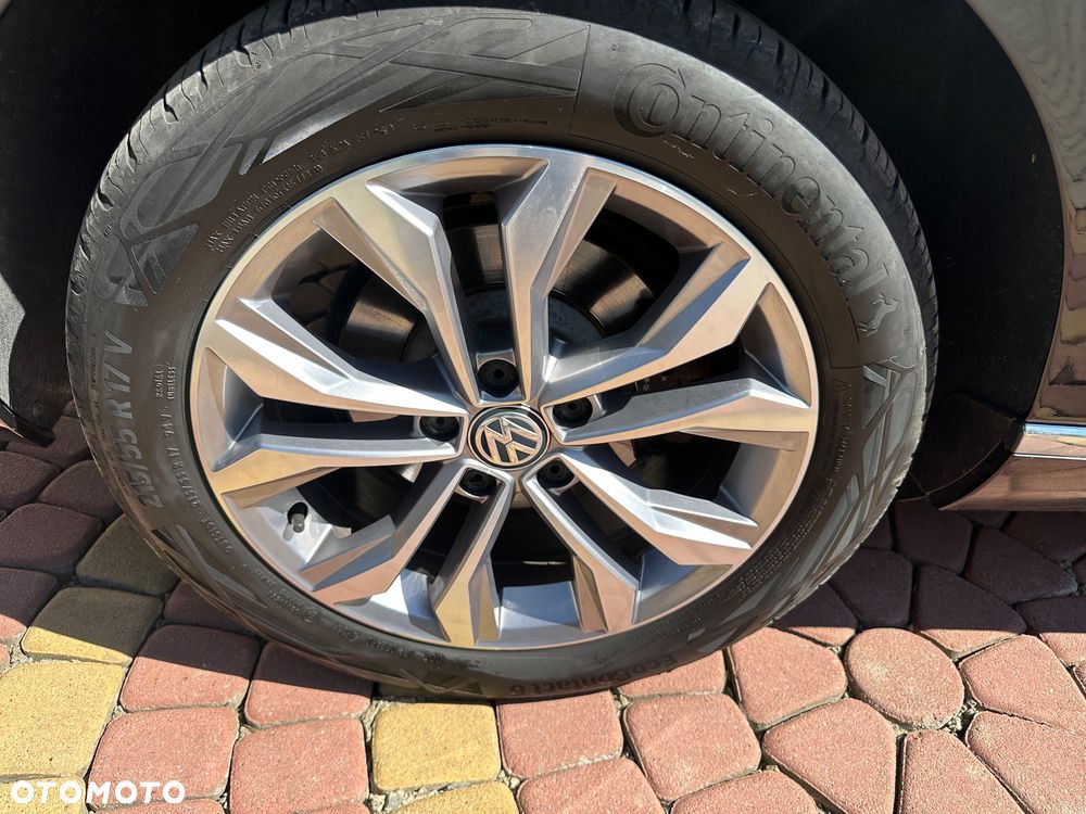 Volkswagen Passat - 22