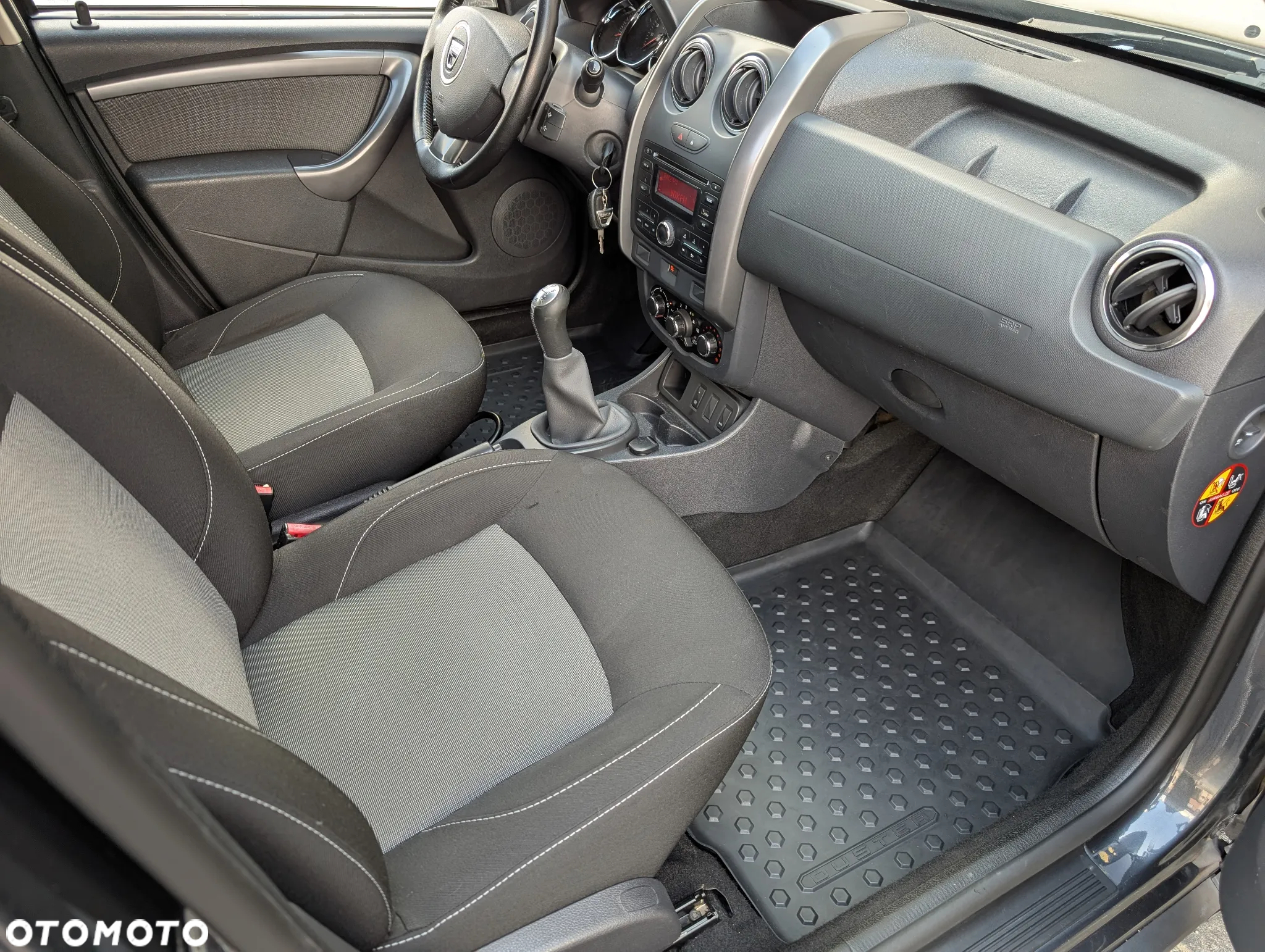 Dacia Duster 1.6 SCe Laureate S&S - 21