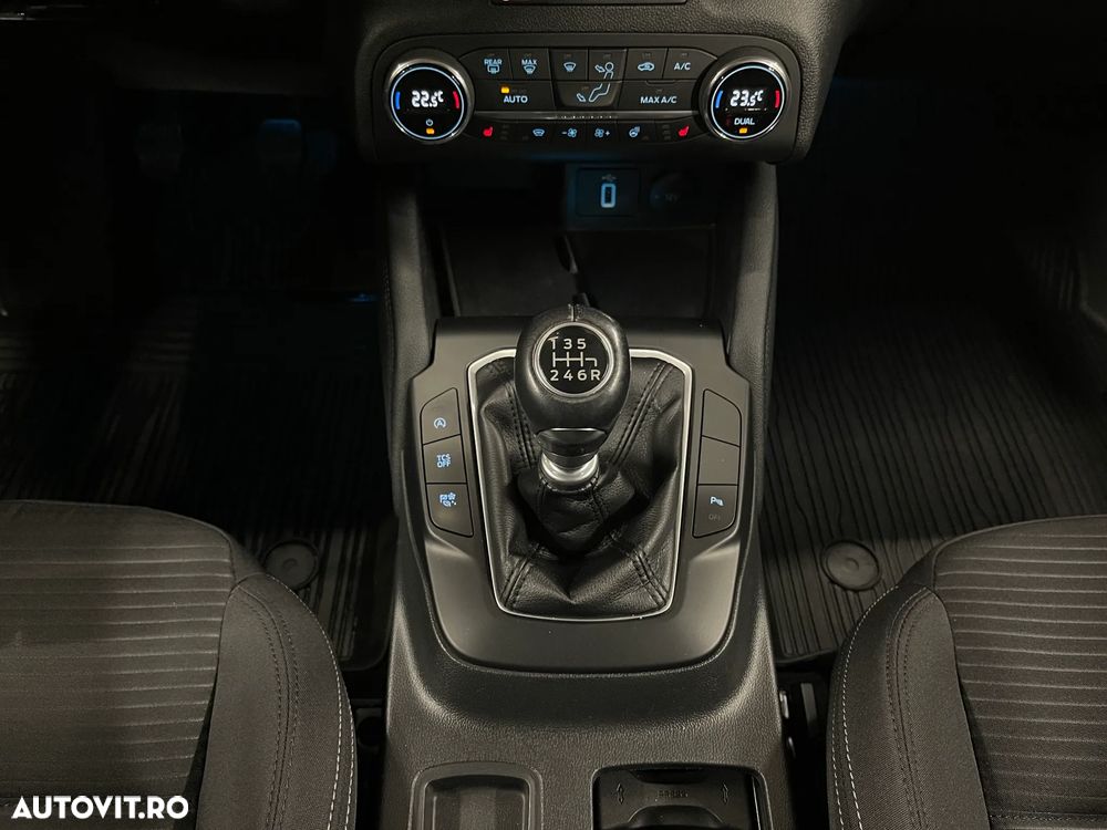 Ford Focus 1.0 EcoBoost MHEV Titanium - 26