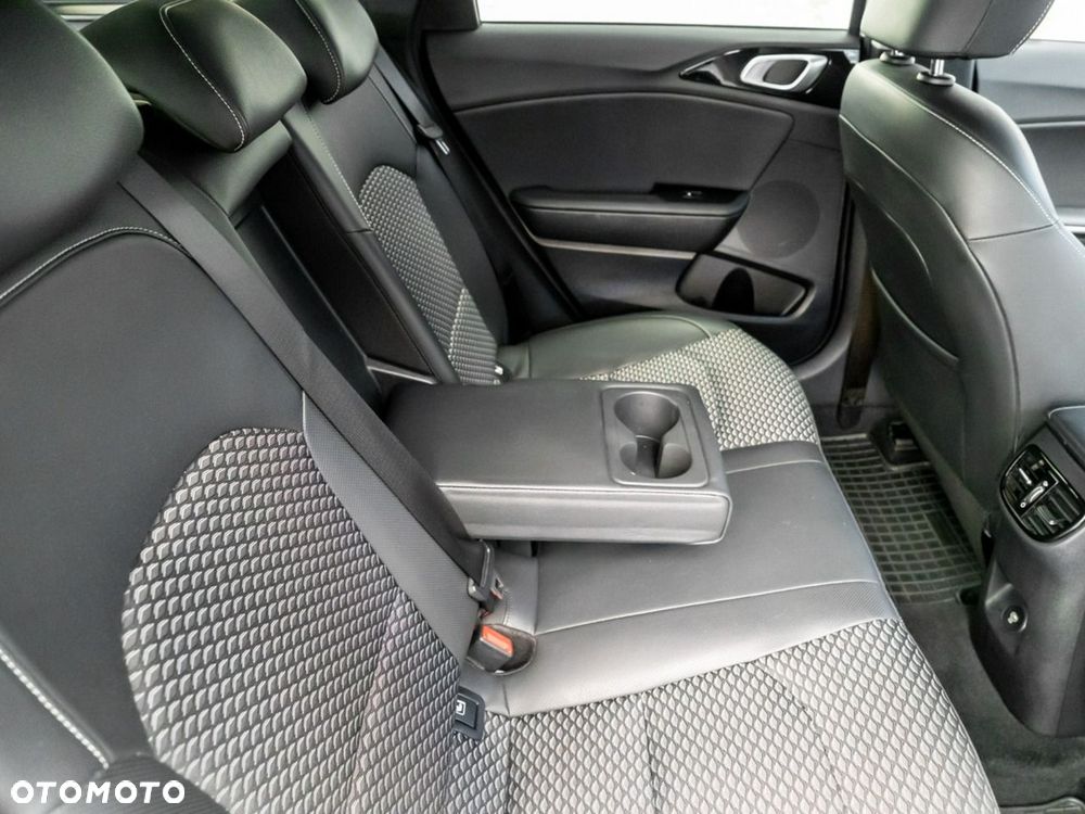 Kia Ceed 1.5 T-GDI Tribute DCT - 25