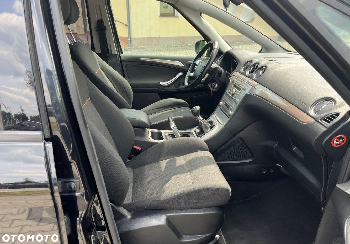 Ford S-Max - 16