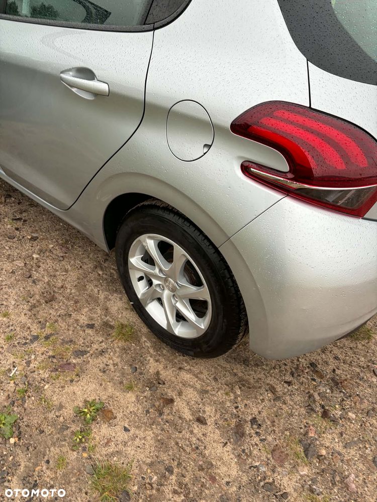 Peugeot 208 PureTech 82 Allure - 7