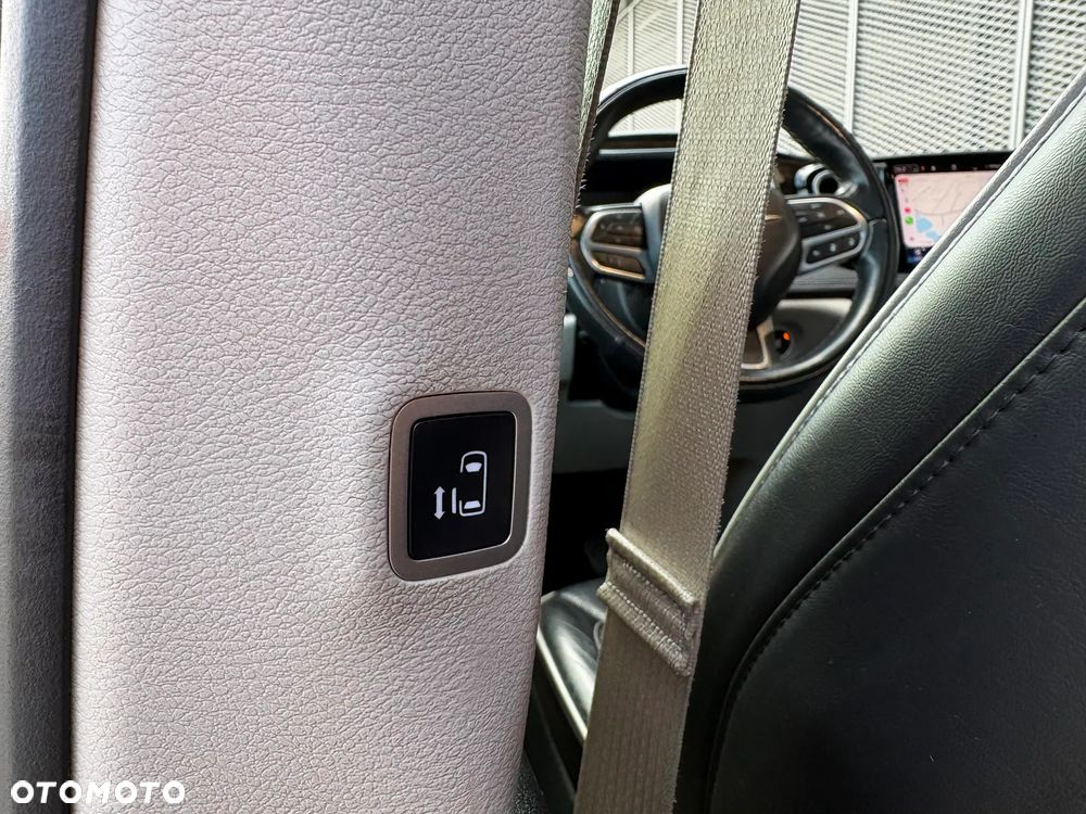 Chrysler Pacifica - 27