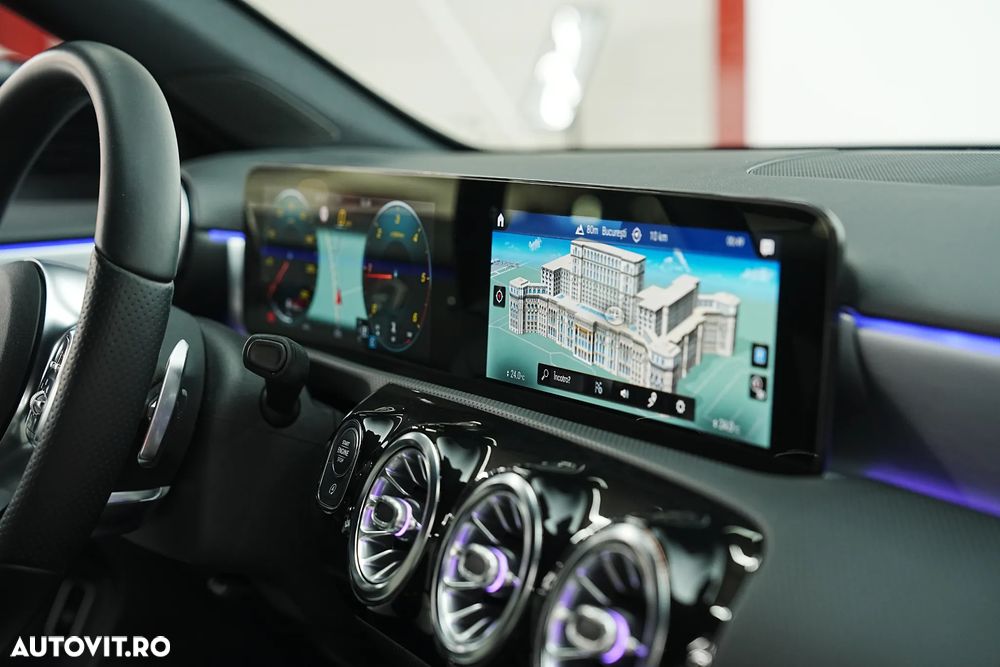 Mercedes-Benz A 180 d Sedan 7G-DCT AMG Line - 34