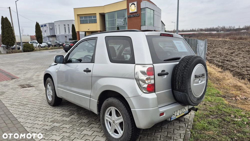 Suzuki Grand Vitara 1.6 - 3
