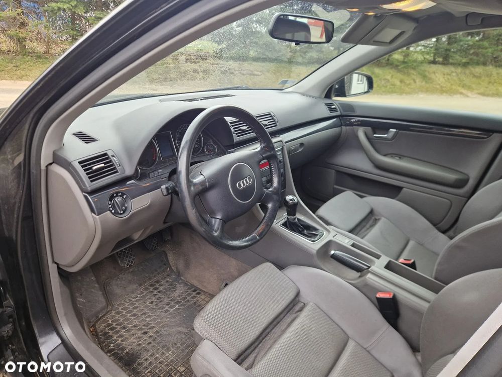 Audi A4 Limousine - 11