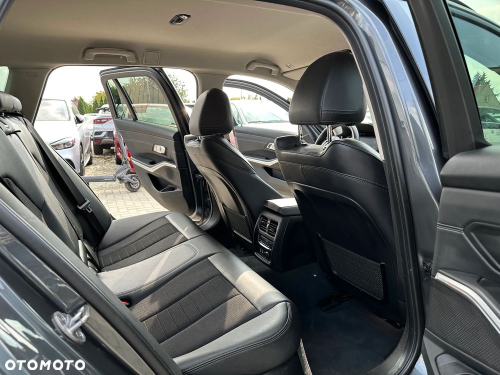 BMW Seria 3 - 28