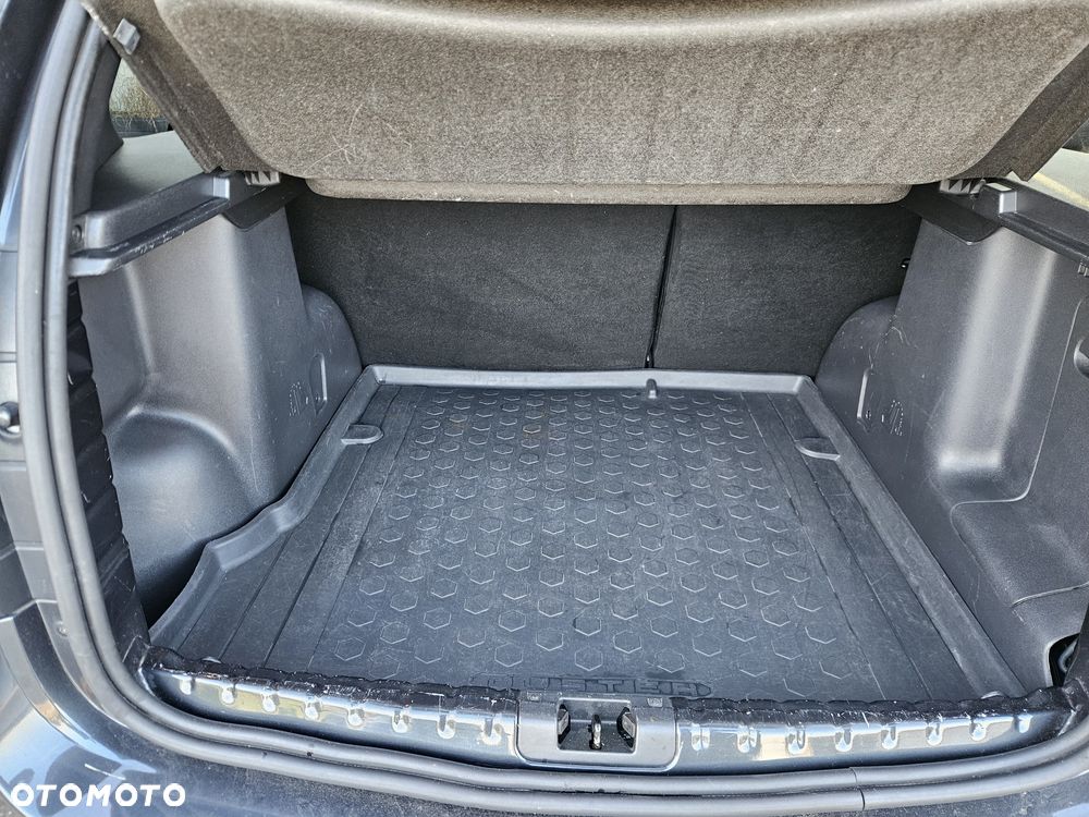 Dacia Duster SCe 115 2WD Prestige - 13