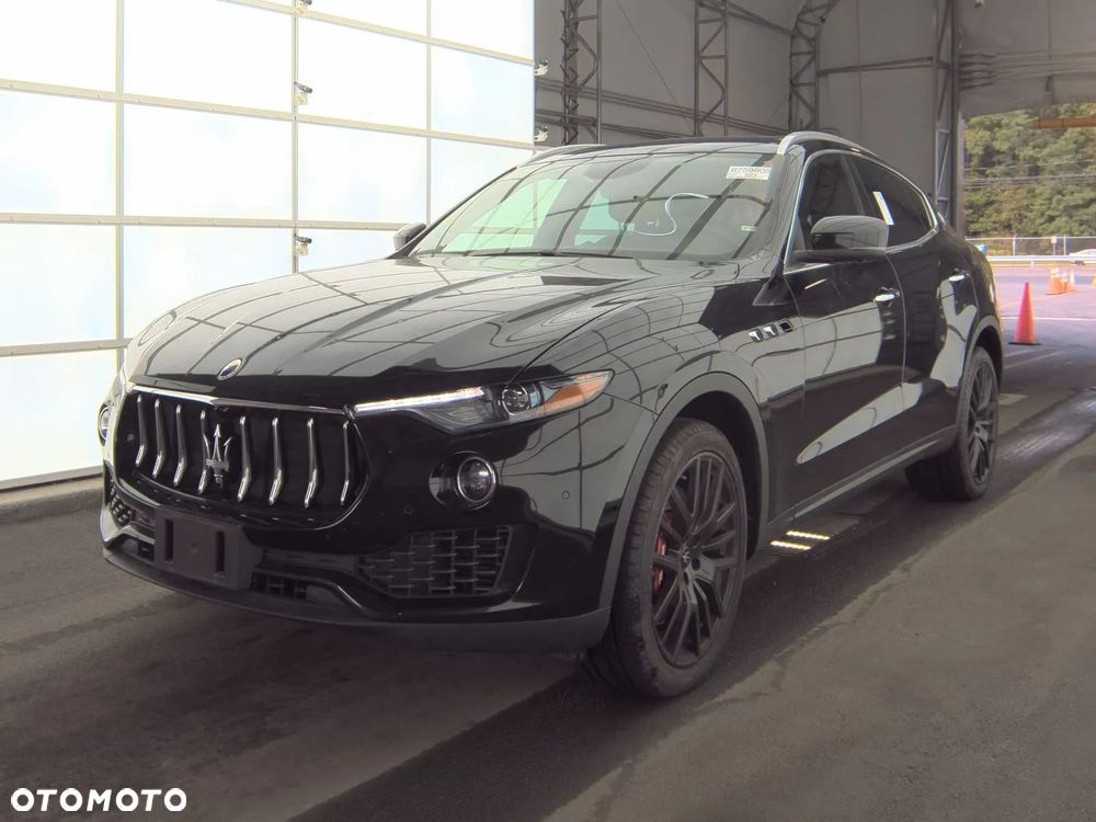 Maserati Levante S Essence - 1