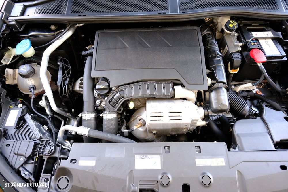 Peugeot 308 1.2 PureTech Allure Pack EAT8 - 33