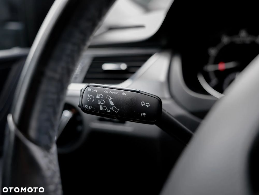 Skoda RAPID 1.0 TSI Style - 22