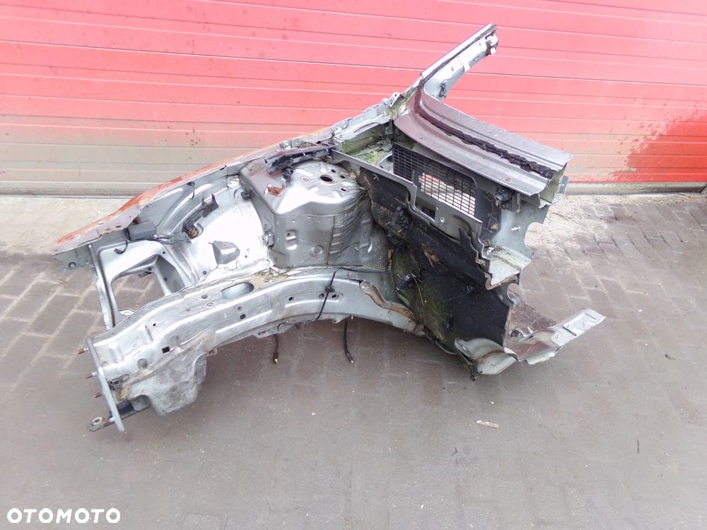Ćwiartka prawy przód Alfa Romeo 159 2.4 JTDM  951