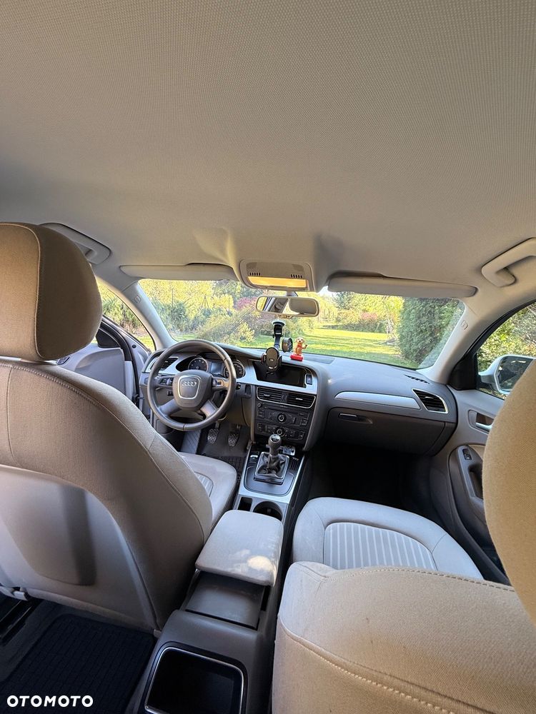 Audi A4 Limousine - 14