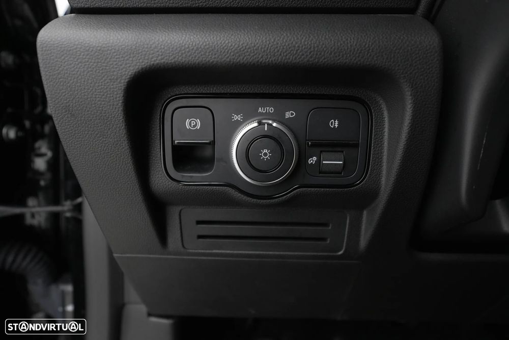 Mercedes-Benz T 180 d Auto Progressive - 21