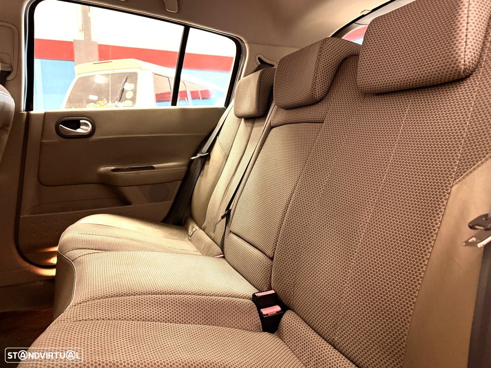 Renault Mégane 1.5 dCi Dynamique Luxe - 7