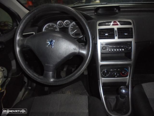 Carro MOT: 9HX  9H02 CXVEL: 20DM69 PEUGEOT 307 2005 1.6 HDI 90CV 5P CINZA DIESEL - 9