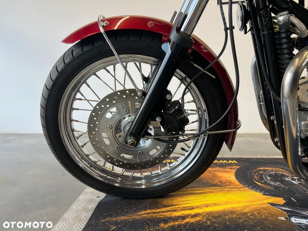 Triumph Bonneville - 13