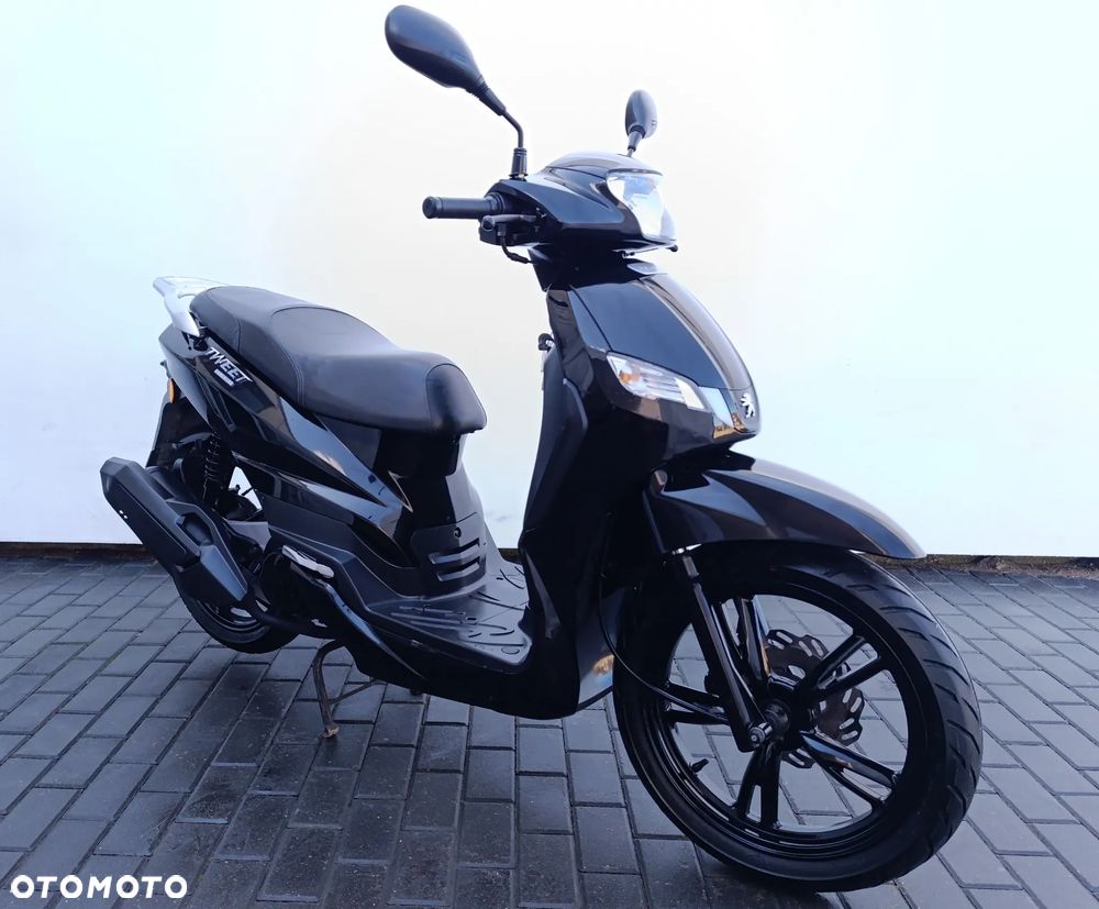 Peugeot Tweet - 8