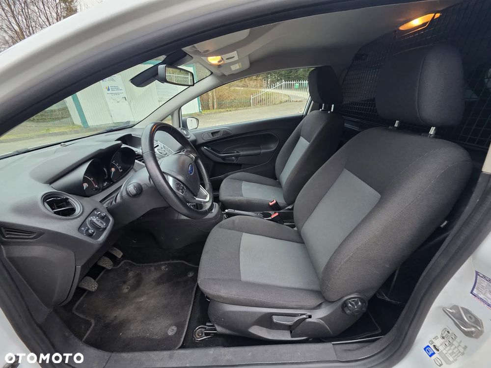 Ford Fiesta 1.5 TDCi Celebration - 17
