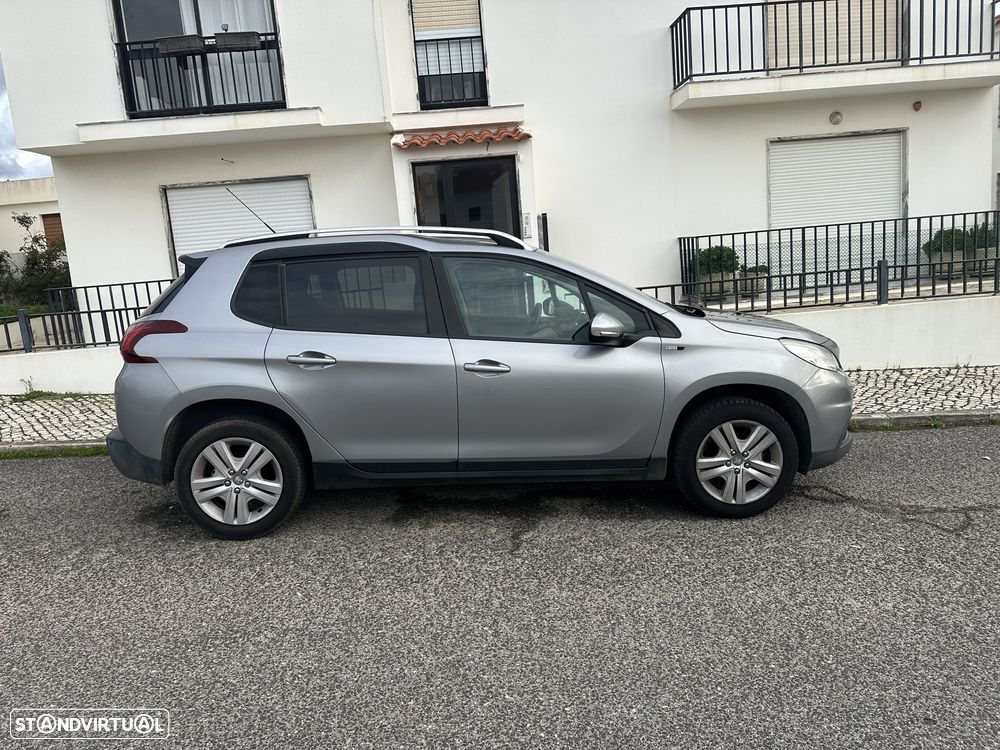 Peugeot 2008 1.2 PureTech Style - 6